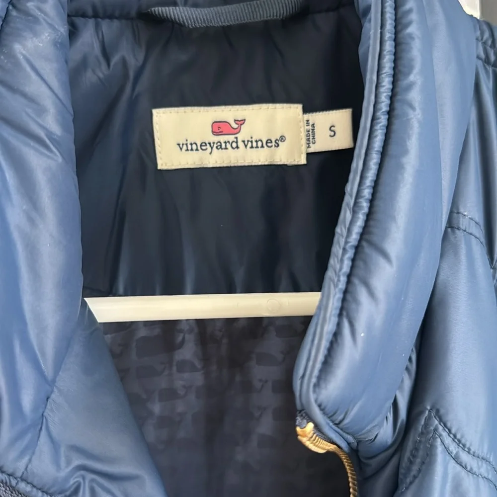 Vineyards Vines puffer vest in Navy